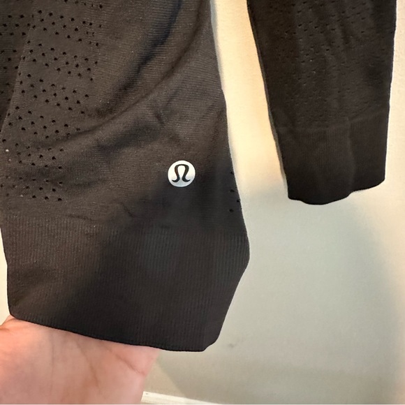 Lululemon Breeze By Long Sleeve - Picture 5 of 7